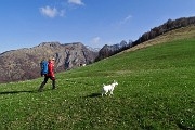 18 Su per i prati con vista in Zuc di Maesimo (1665 m)